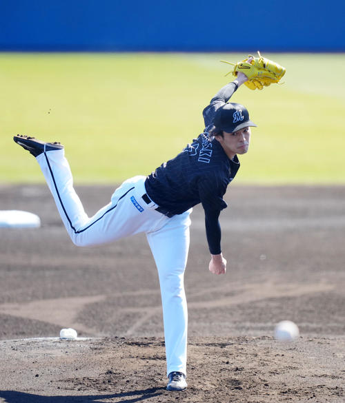 西武対ロッテ　力投するロッテ先発の佐々木朗（撮影・横山健太）