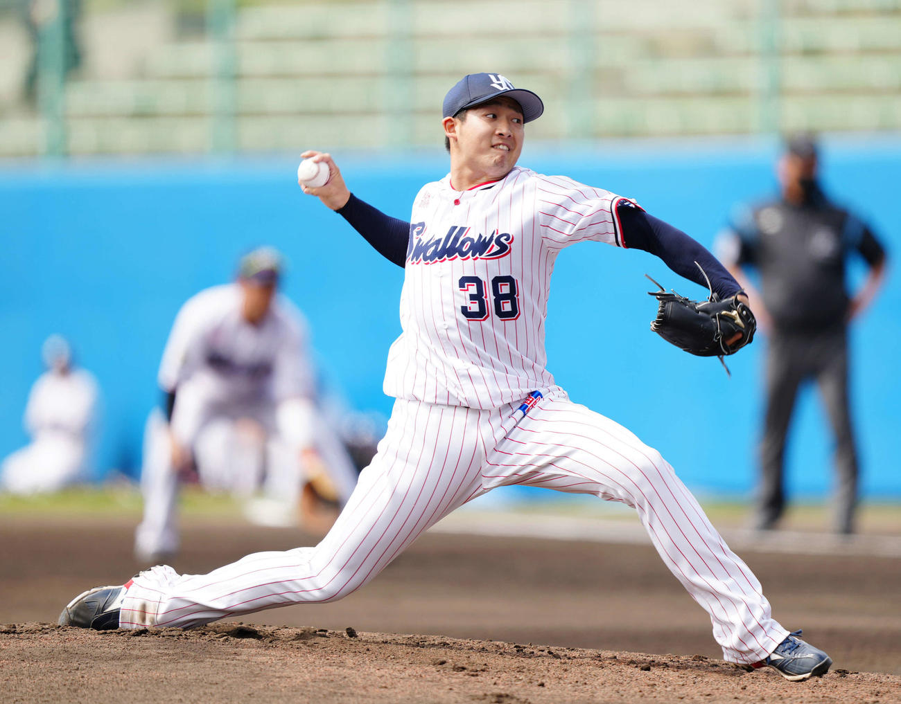 ヤクルト対楽天　ヤクルト先発の梅野（撮影・江口和貴）