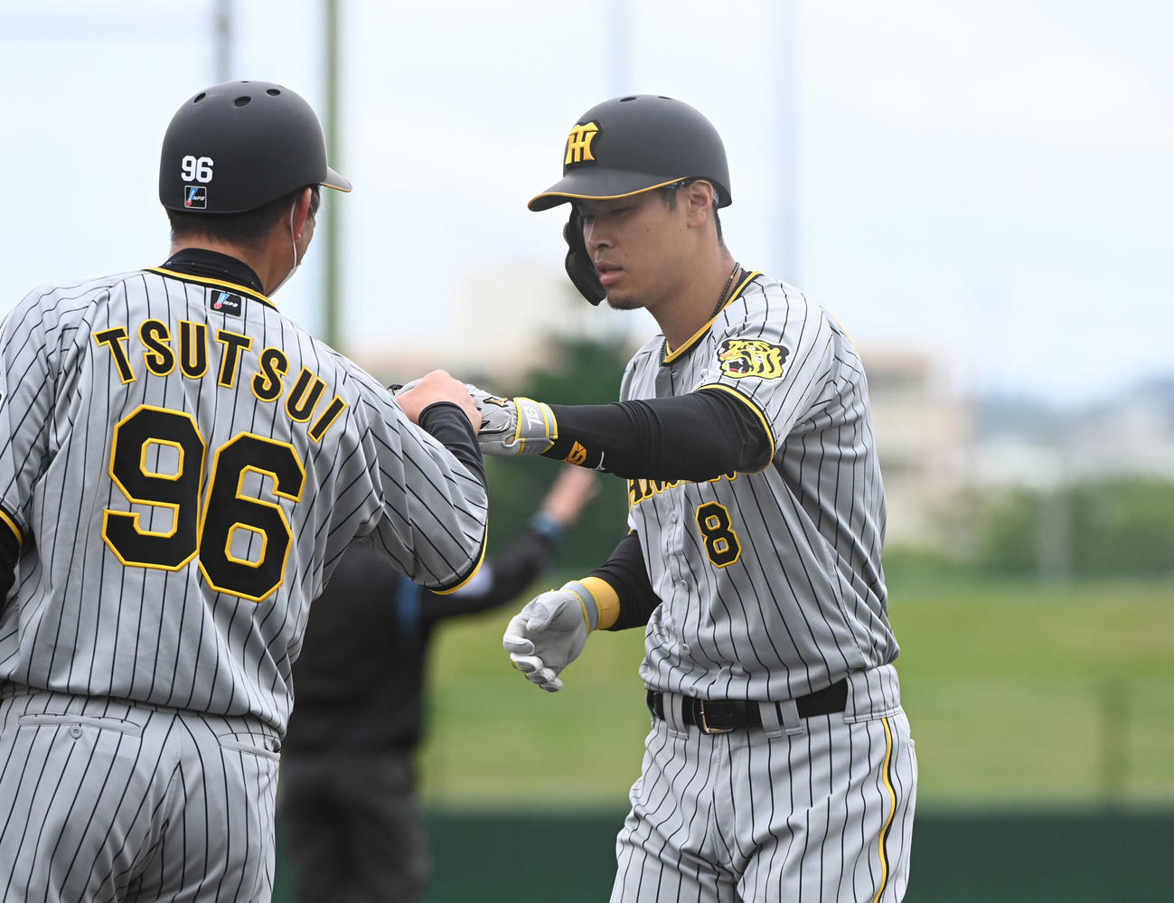 オープン戦中日対阪神　6回表阪神無死、右前安打を放った佐藤輝（2022年2月26日撮影）