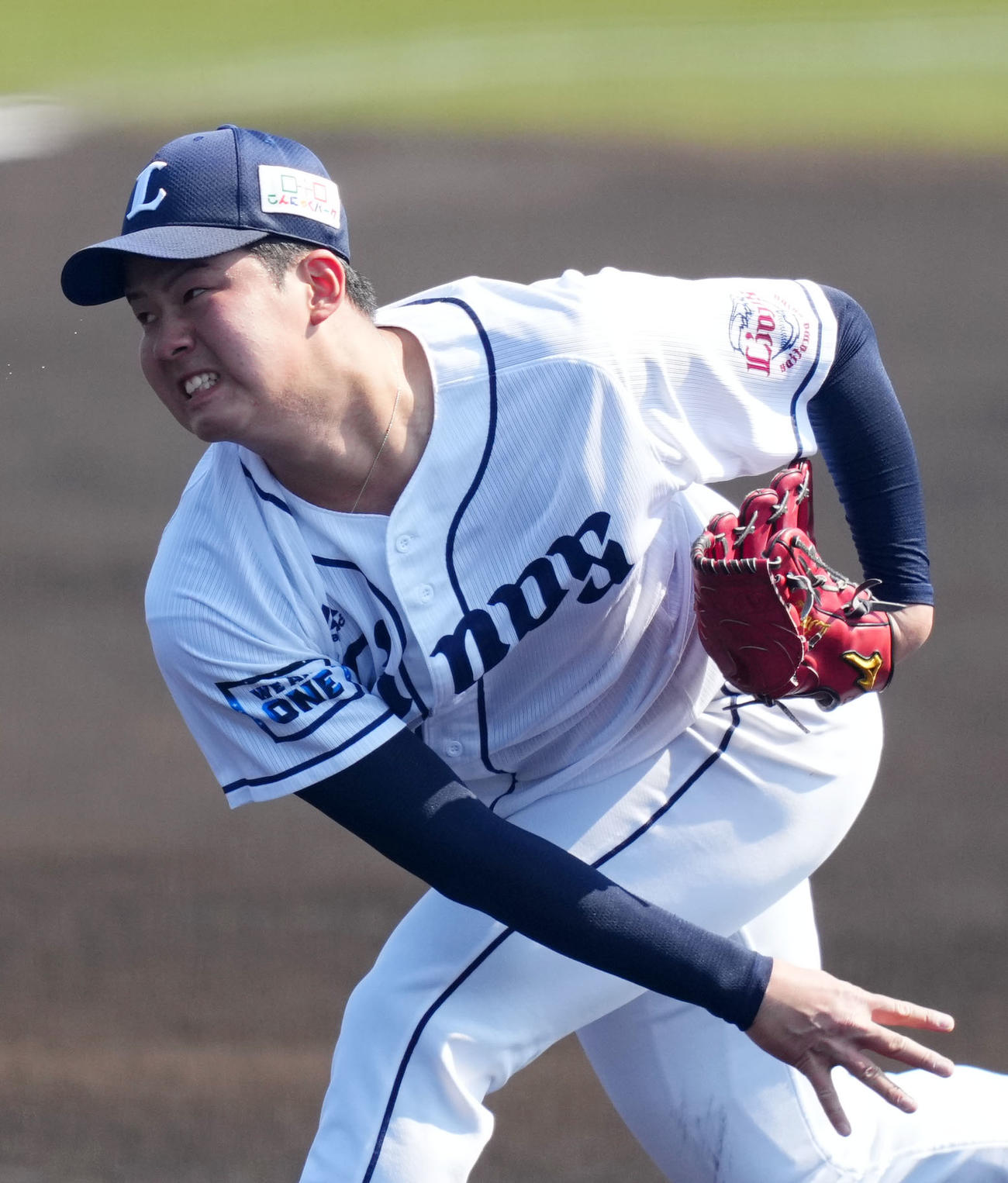 西武対ロッテ　力投する西武先発の渡辺勇（撮影・横山健太）