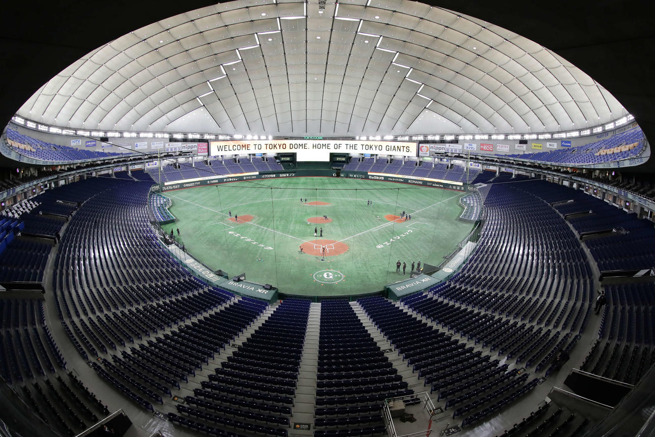 巨人桑田真澄投手コーチ リニューアル東京ドームで 始球式 年開幕戦が 再現 プロ野球写真ニュース 日刊スポーツ