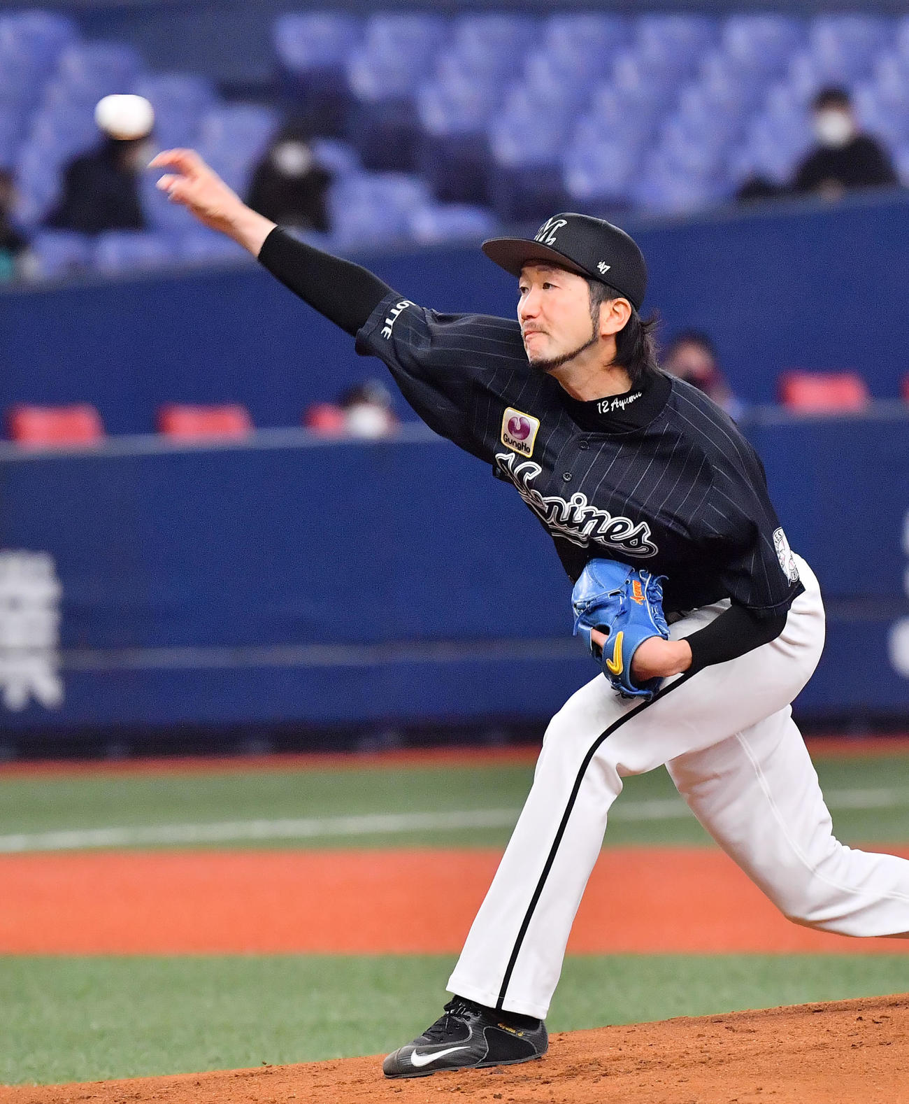オリックス対ロッテ　ロッテ先発の石川（撮影・和賀正仁）