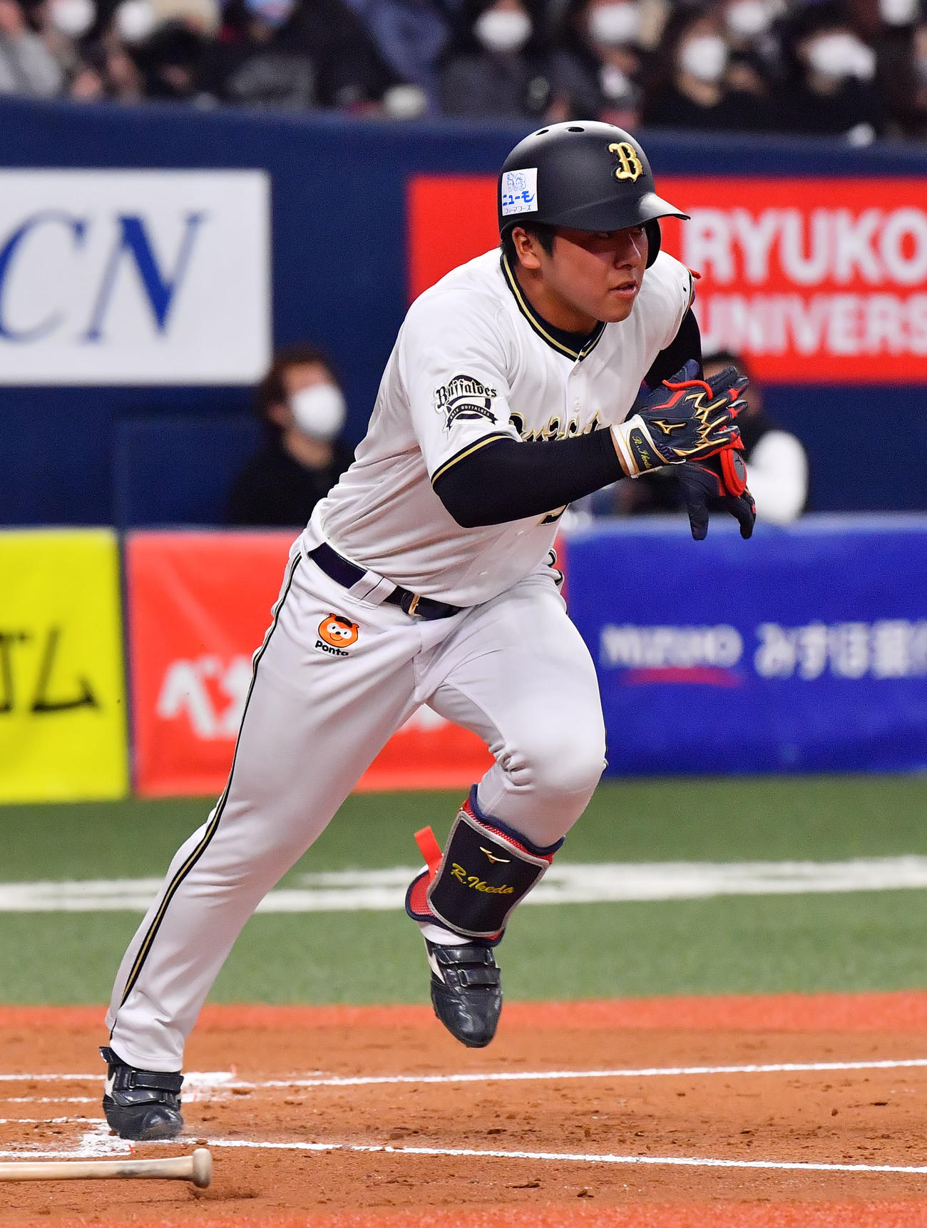 オリックス対ロッテ　3回裏オリックス2死二塁、右前打を放つ池田（撮影・和賀正仁）