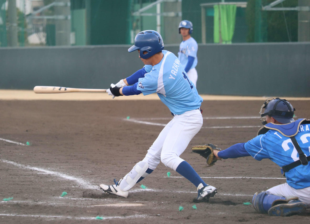 日体大対東京ガスオープン戦　9回表1死一塁、代打で出場し、二ゴロに倒れる矢沢宏太投手（撮影・阿部泰斉）