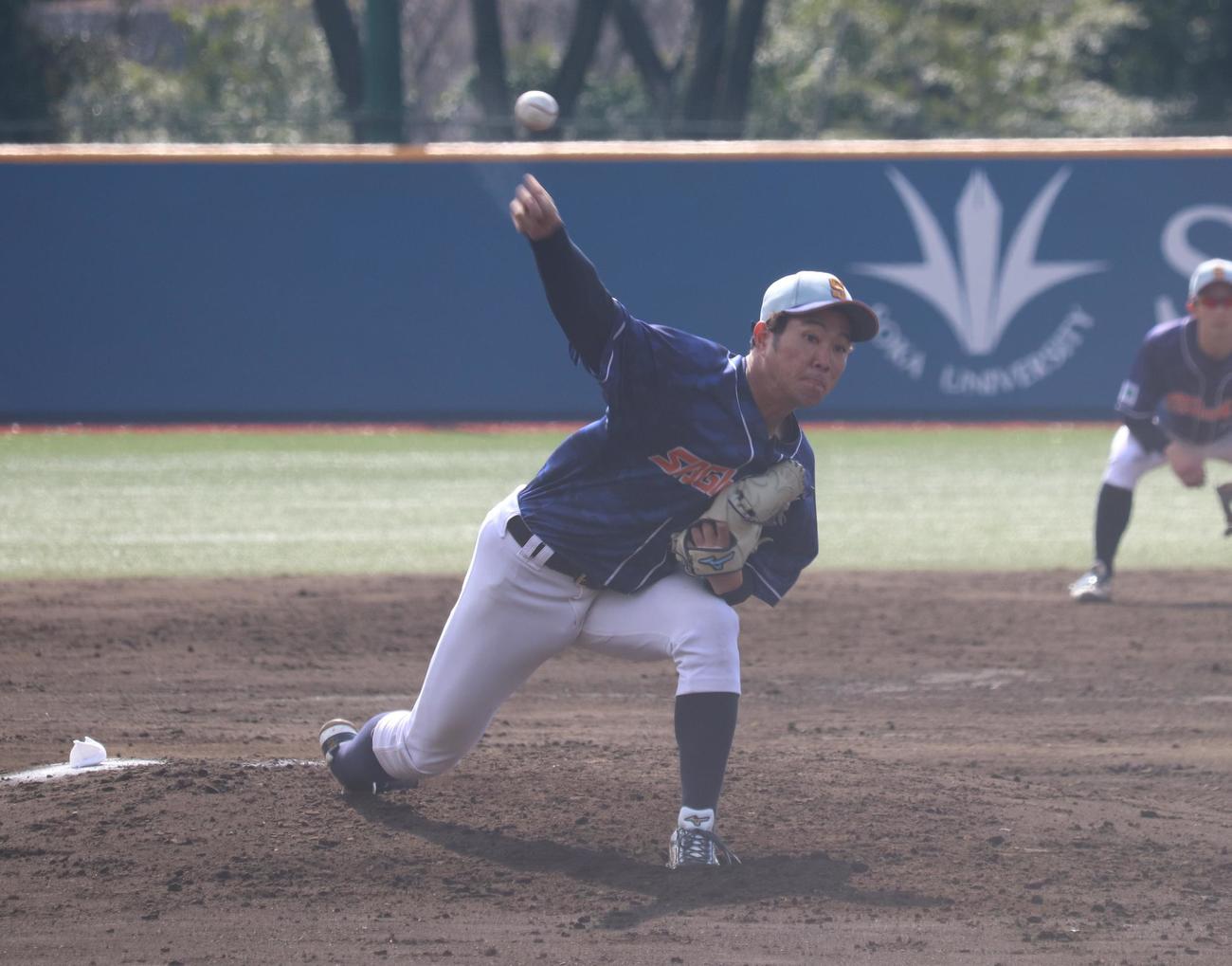 鷺宮製作所対創価大オープン戦　今年初先発で、4回1失点の投球をみせた鷺宮製作所・中島隼也投手（撮影・阿部泰斉）