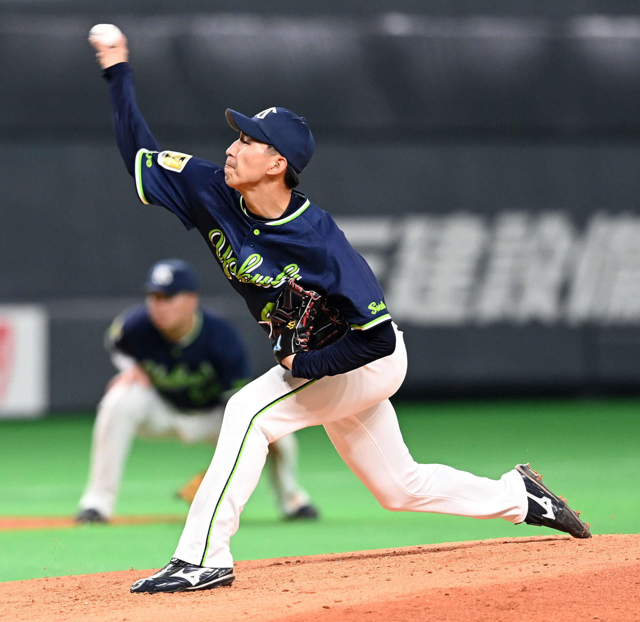 日本ハム対ヤクルト　4回からマウンドに上がったヤクルト金久保（撮影・たえ見朱実）