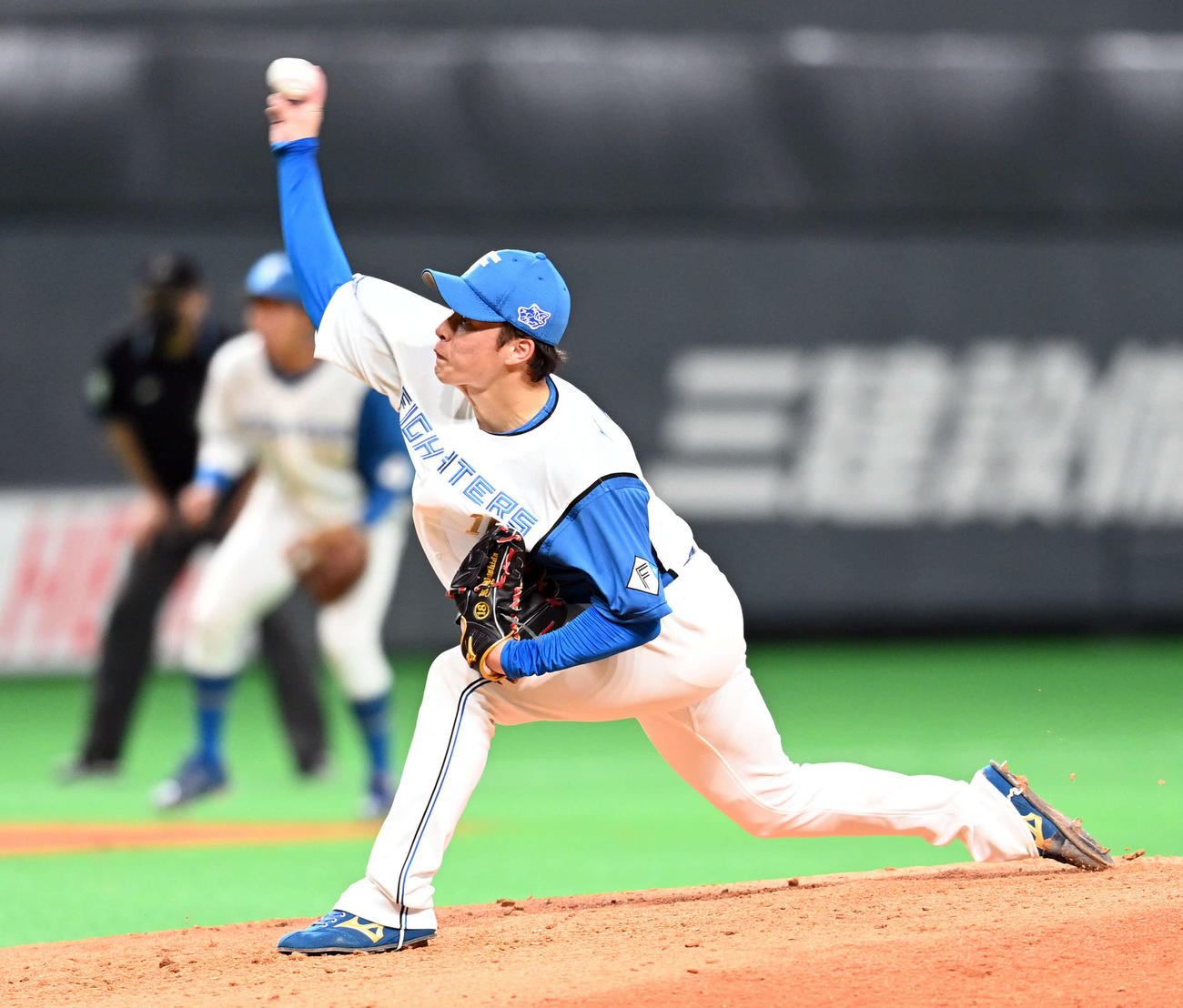 日本ハム対ヤクルト　8回からマウンドに上がった吉田輝星（撮影・たえ見朱実）