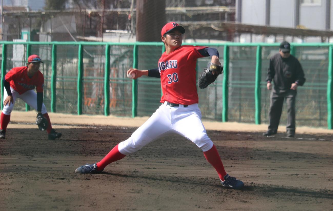 3回3安打1失点と好投した国学院大の坂口（撮影・保坂淑子）