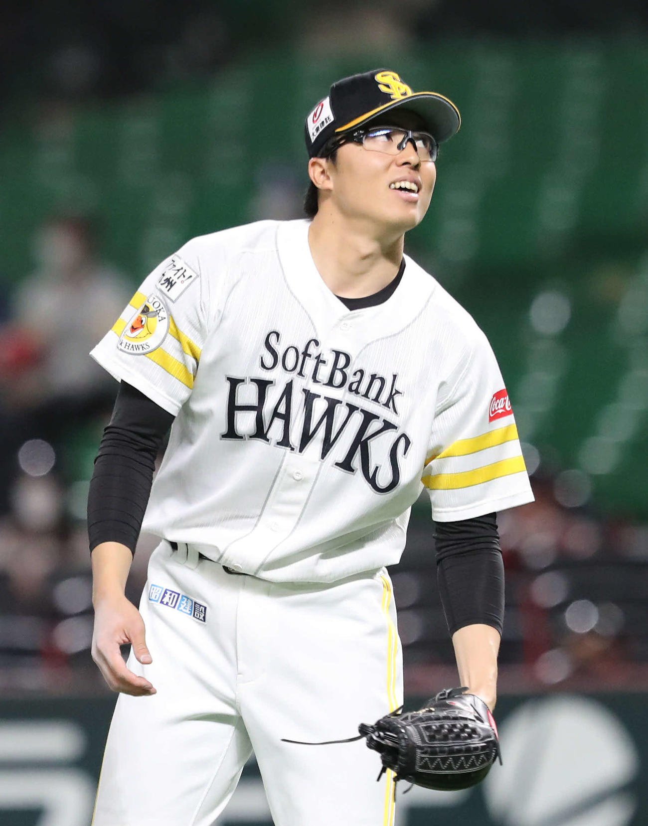 ソフトバンク対中日　3回表中日1死、マウンドで笑顔を見せる田中正（撮影・梅根麻紀）