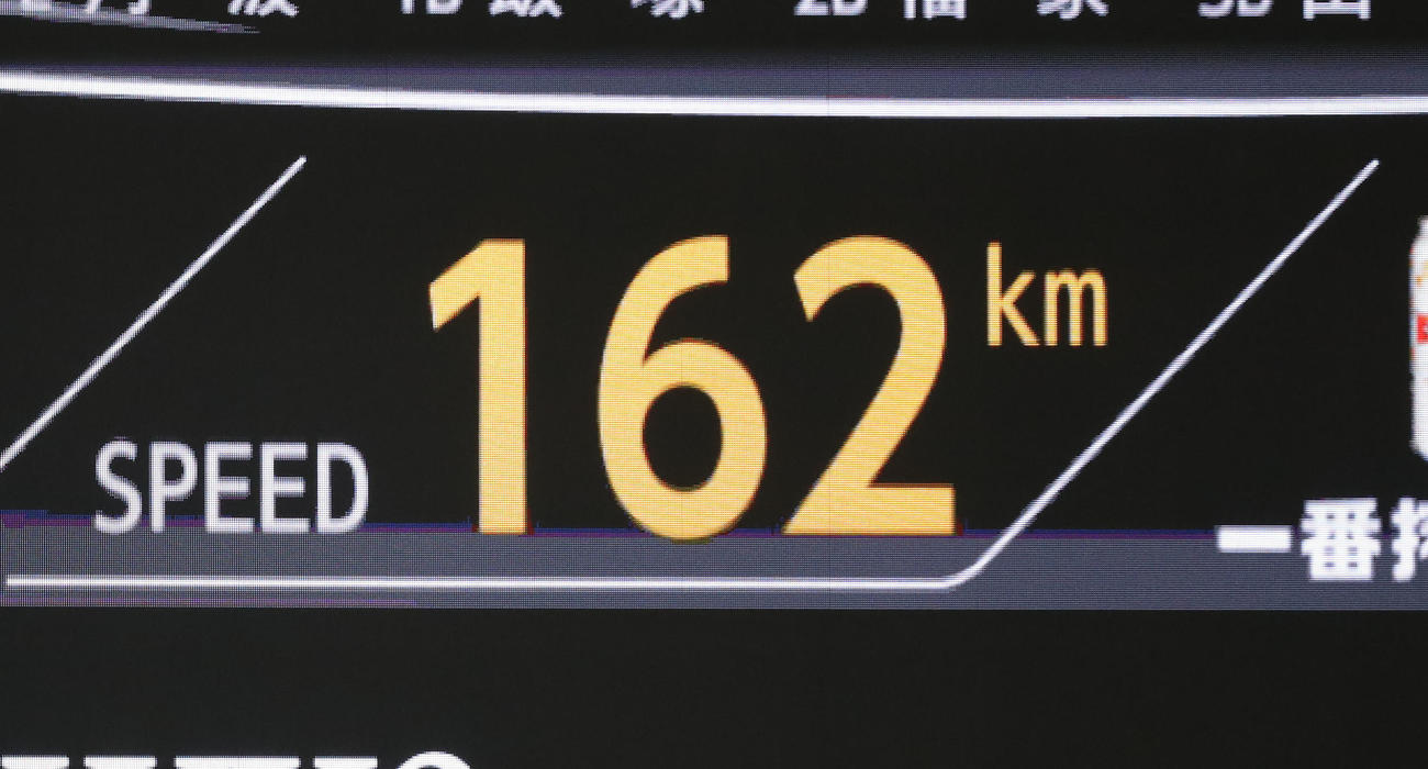 ソフトバンク対ロッテ　ロッテ先発の佐々木朗は162キロをマークする（撮影・屋方直哉）