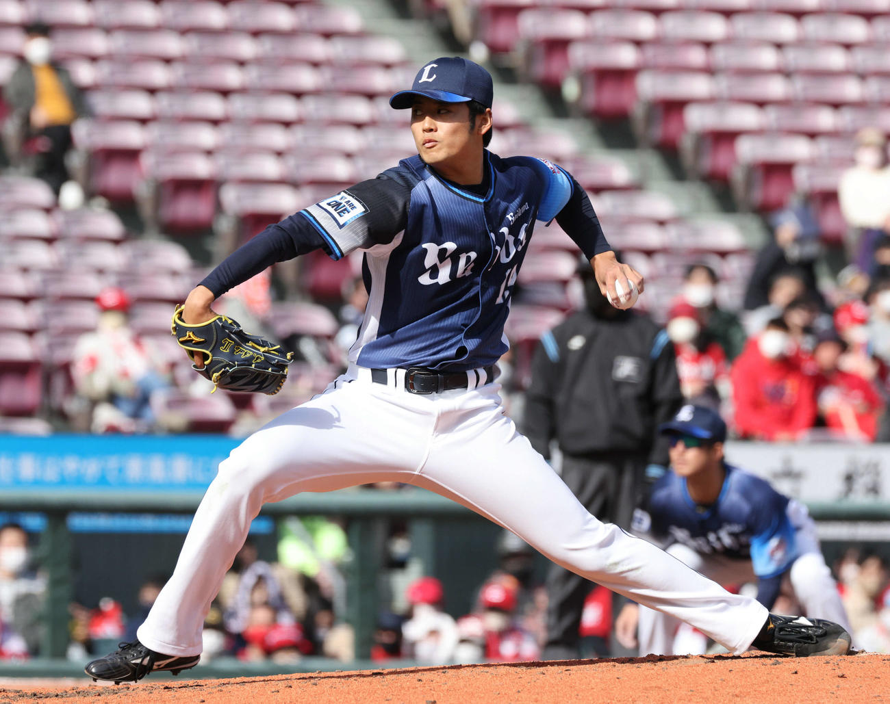 広島対西武　西武2番手で登板する佐藤隼輔（撮影・加藤孝規）