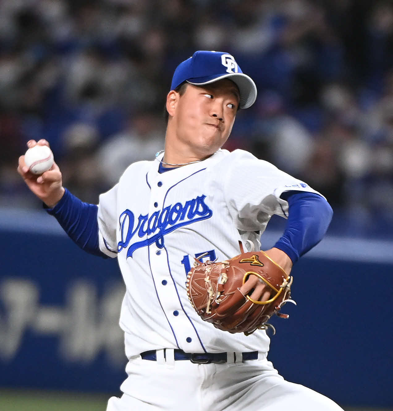 中日対ヤクルト　中日先発の柳（撮影・森本幸一）