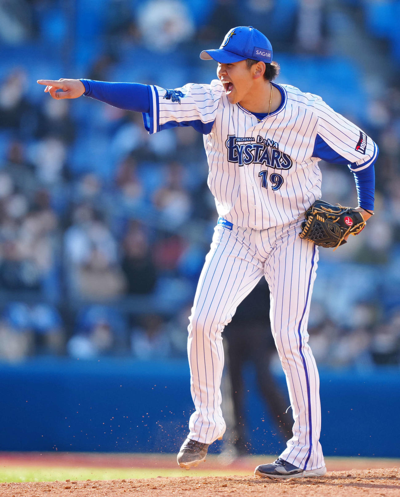 DeNA対オリックス　9回表オリックス2死一塁、来田を空振り三振に仕留めた山崎（撮影・江口和貴）