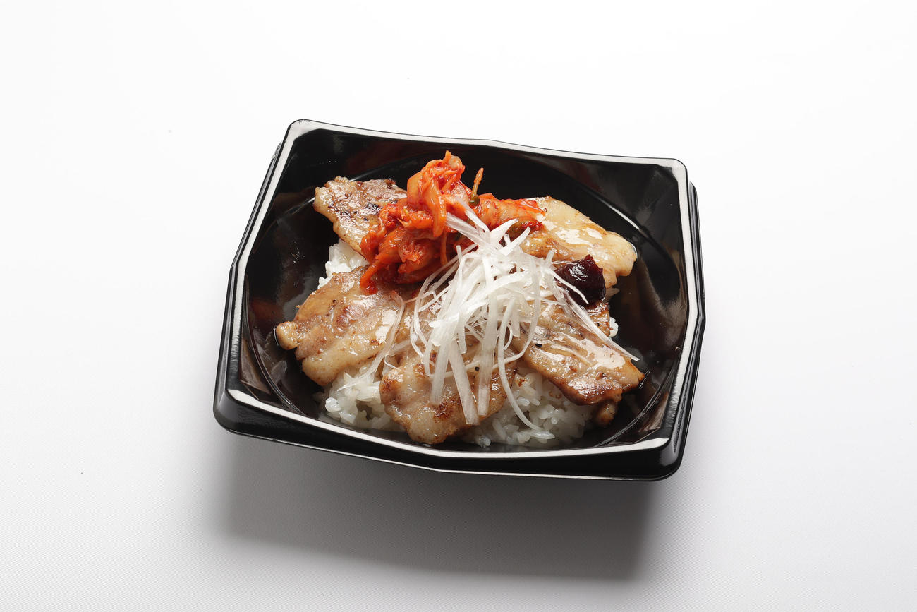 大山の茨城県産塩ダレ豚バラ丼（甲子園球場提供）