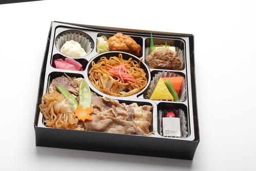 大山のヨクバリすき焼き弁当（甲子園球場提供）