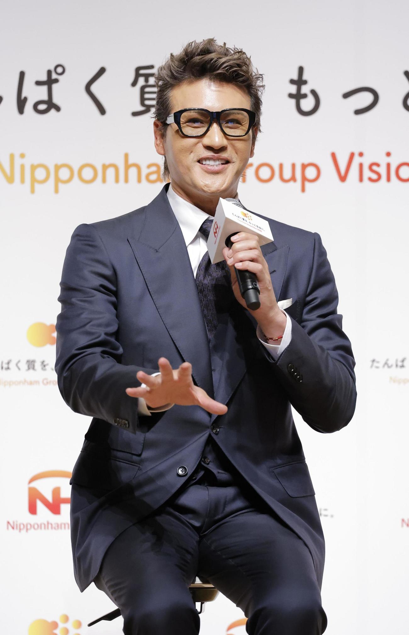 日本ハムの「CEO（チーフ・エンターテインメント・オフィサー）」に迎えられ、トークセッションに参加する日本ハムの新庄監督