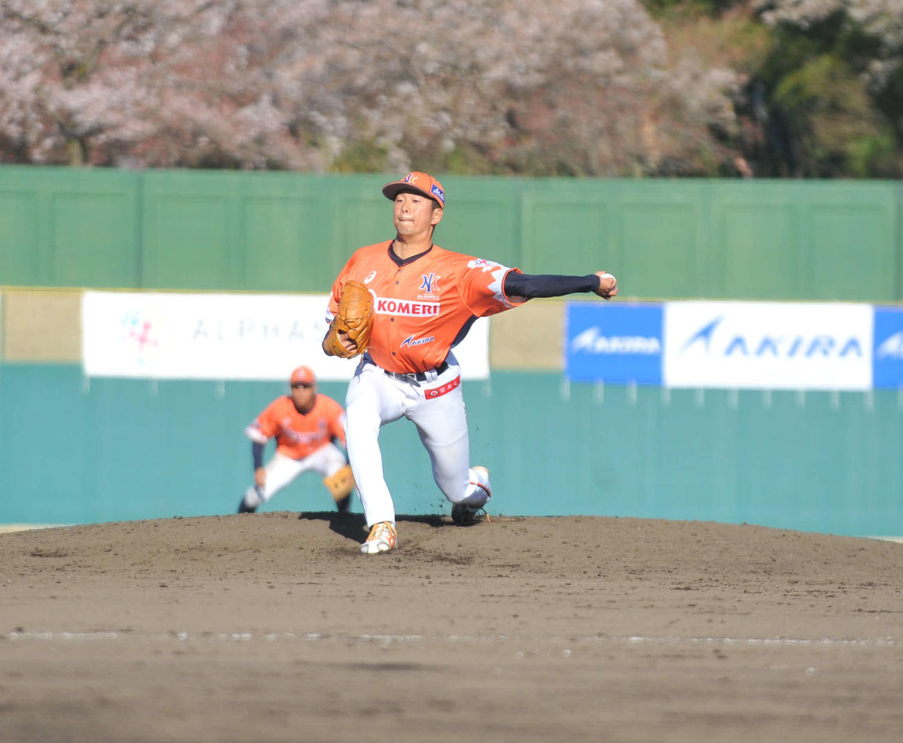 17年4月、ルートインBCリーグの武蔵戦に中継ぎで好投したBC新潟の渡辺