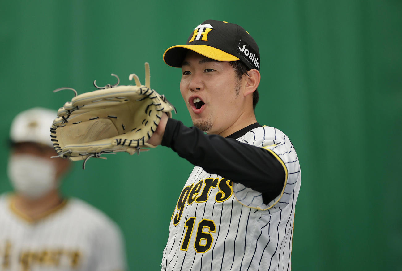 阪神西勇輝（2022年2月8日撮影）
