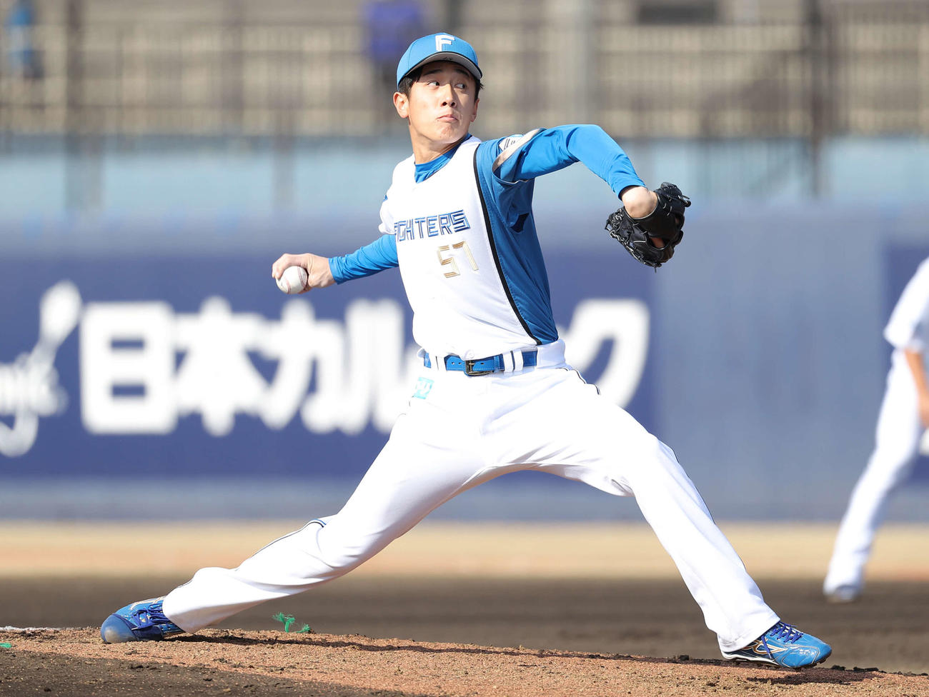 日本ハム対ロッテ　6回表に日本ハム2番手で登板した北山（撮影・河野匠）