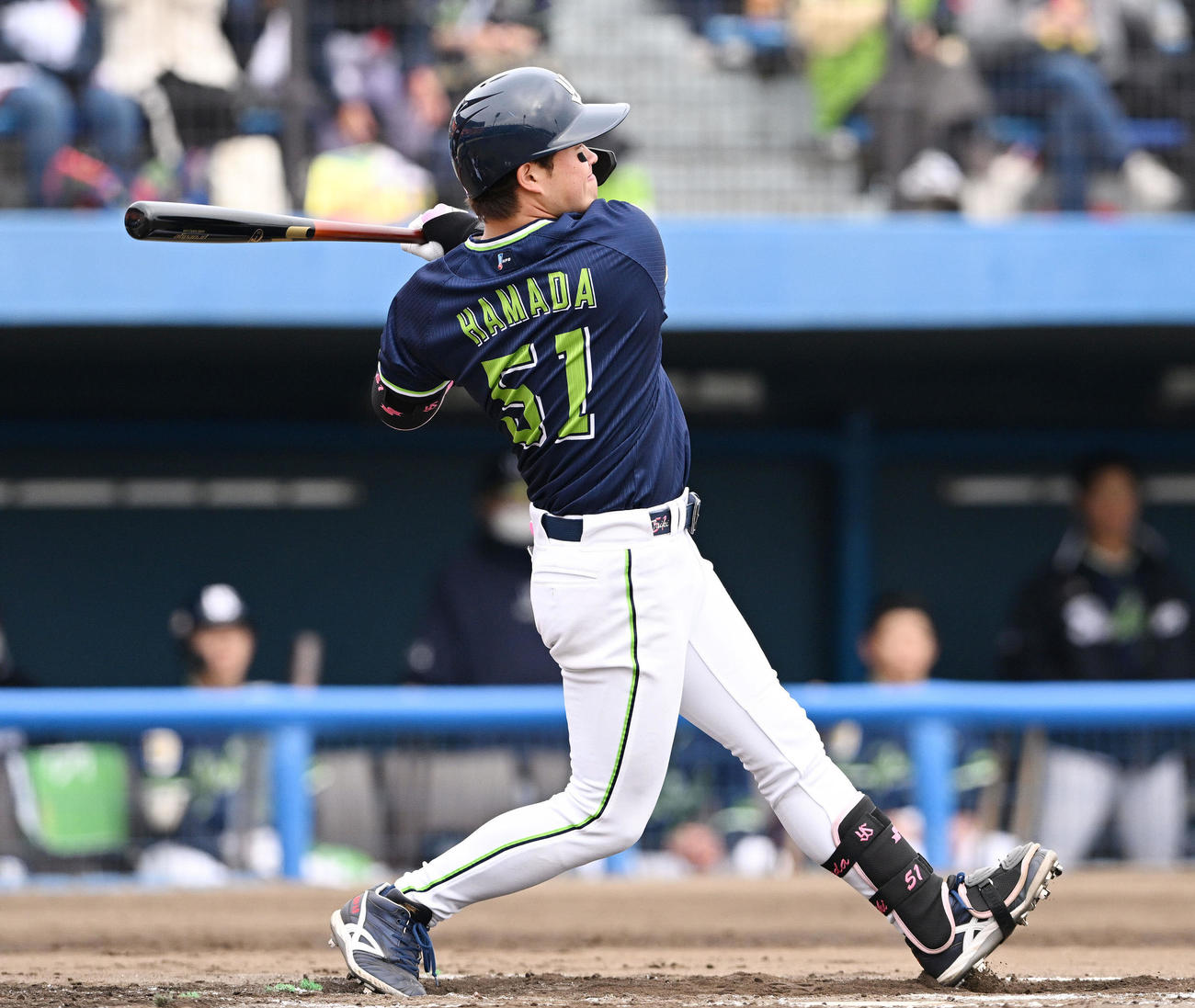 楽天対ヤクルト　7回表ヤクルト無死、浜田は二塁打を放つ（撮影・滝沢徹郎）