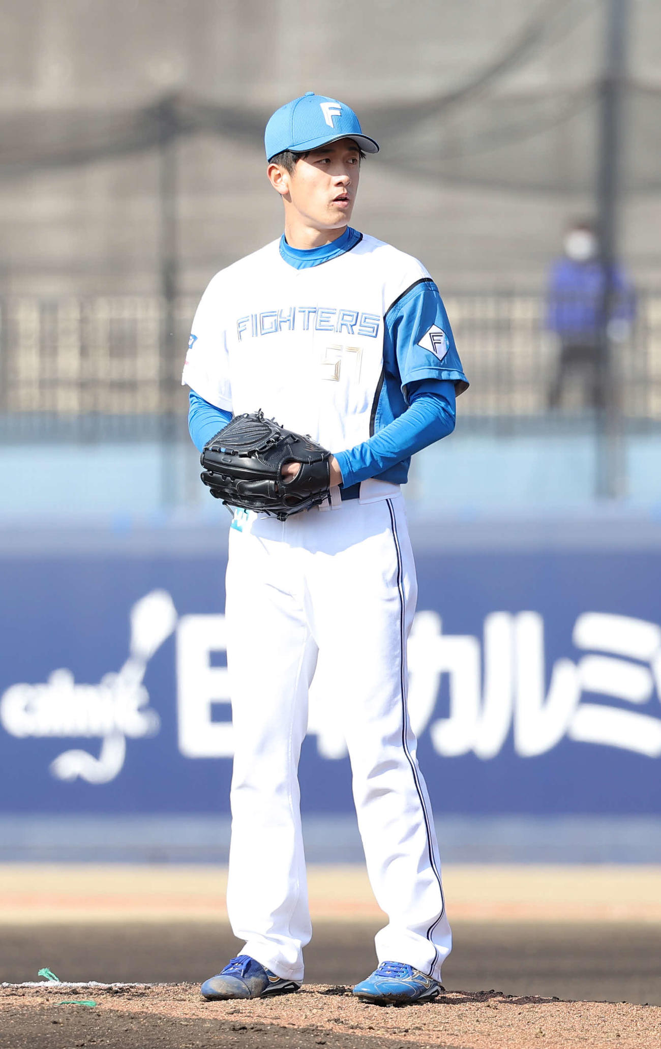 日本ハム対ロッテ　6回表、北山のセットポジション（撮影・河野匠）