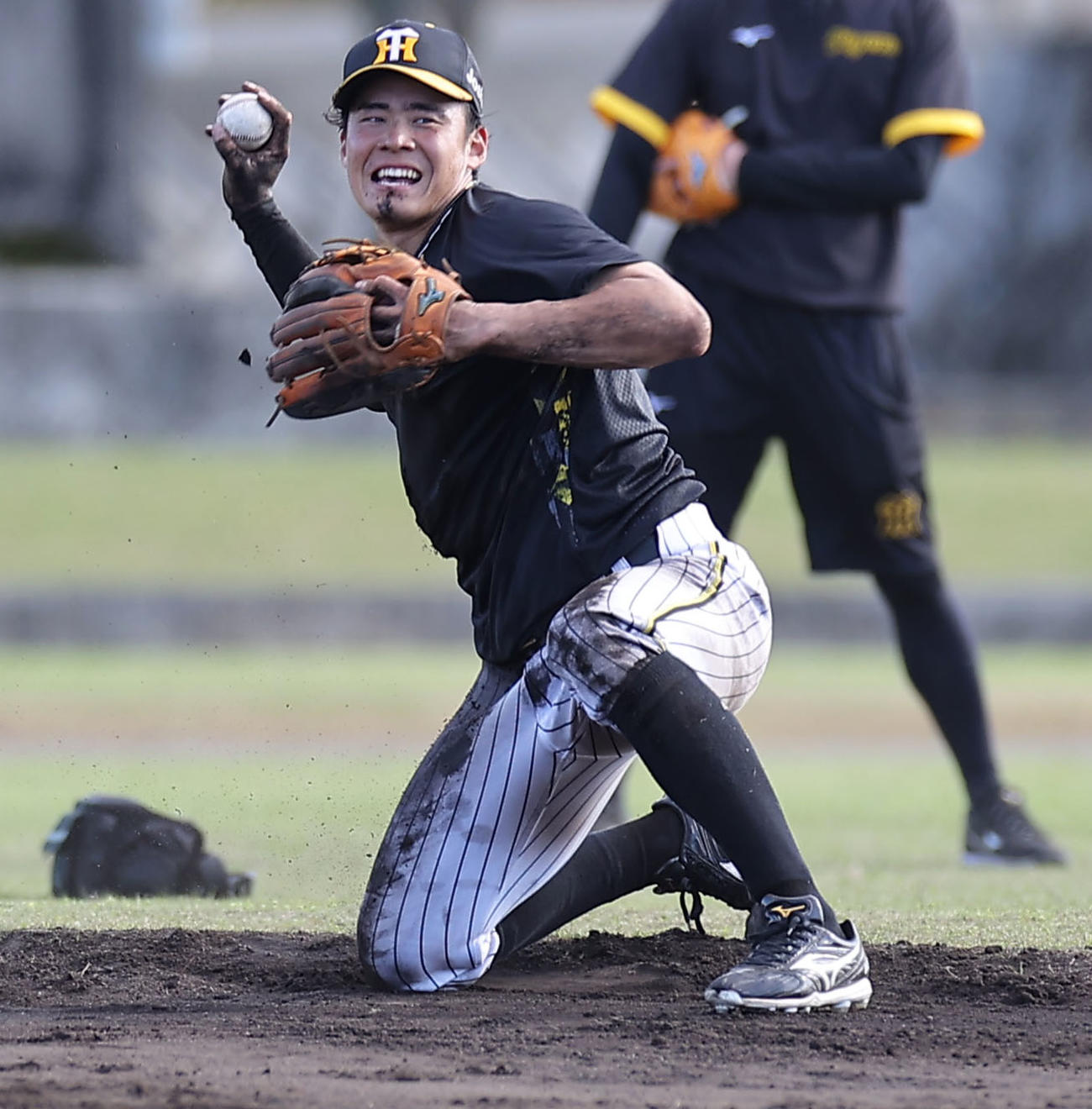 2022年2月15日　デスノックを受ける遠藤（撮影・上山淳一）