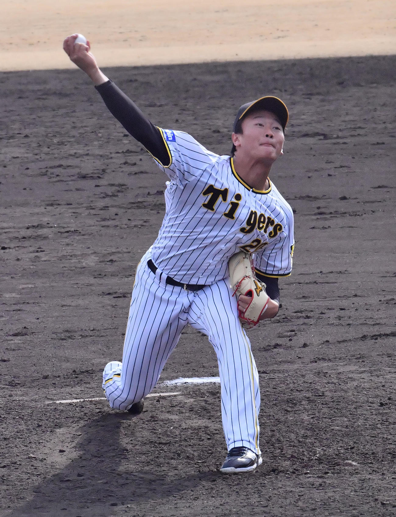 教育リーグ阪神対中日　8回に登板し1イニングを無失点に抑える阪神4番手の森木（撮影・和賀正仁）