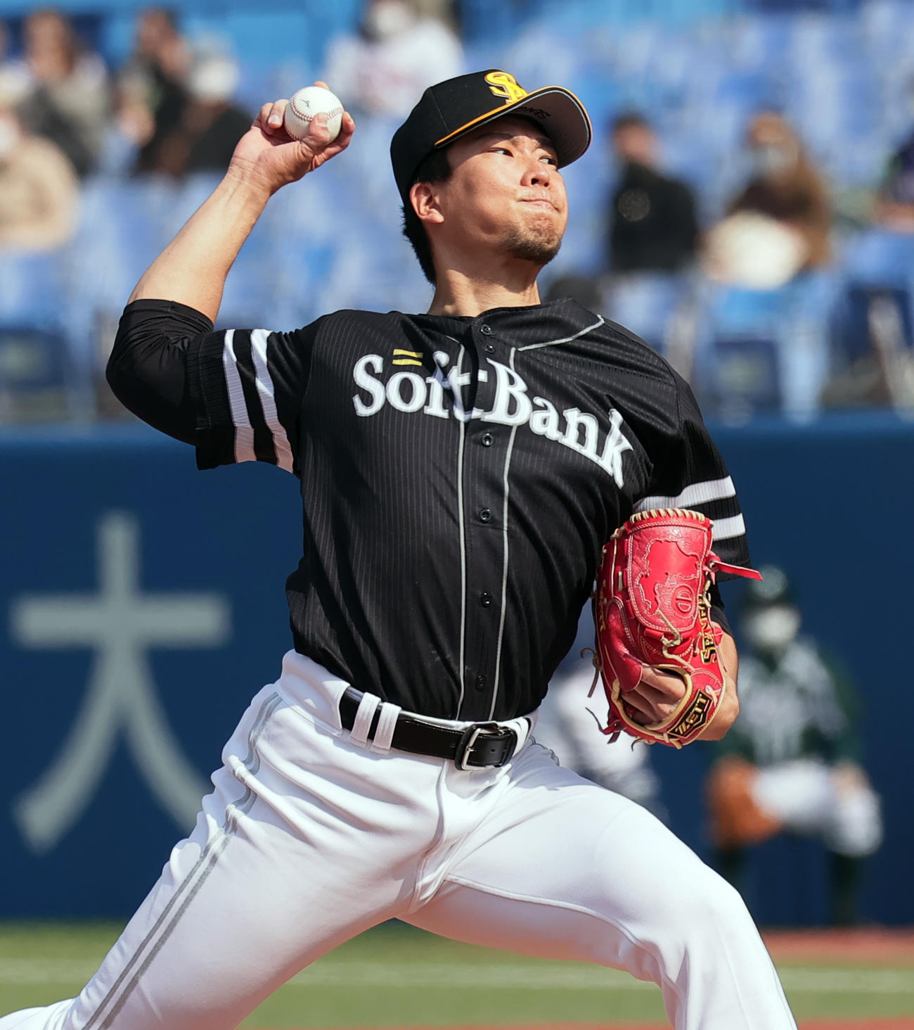 ヤクルト対ソフトバンク　力投するソフトバンク先発の千賀（撮影・野上伸悟）