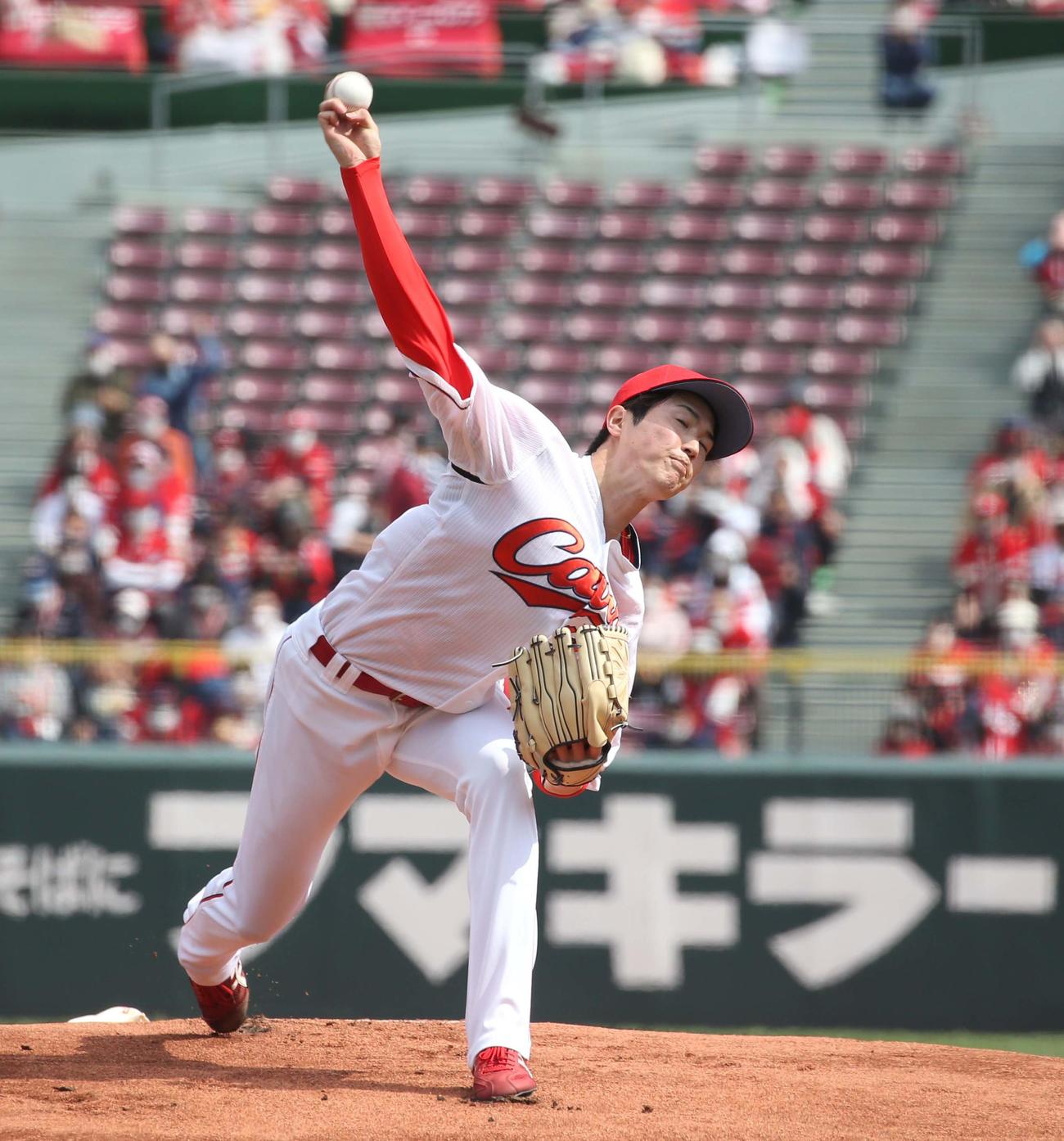 広島対日本ハム　広島先発の森下（撮影・黒川智章）