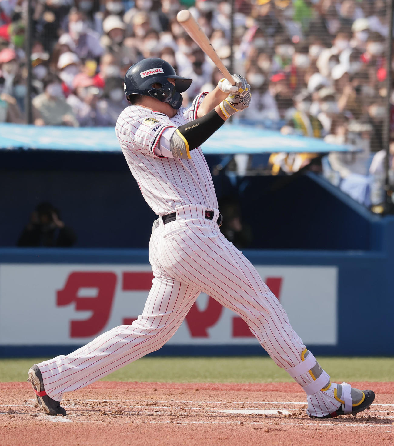 ヤクルト対ソフトバンク　1回裏ヤクルト2死二塁、右適時三塁打を放つ村上（撮影・野上伸悟）