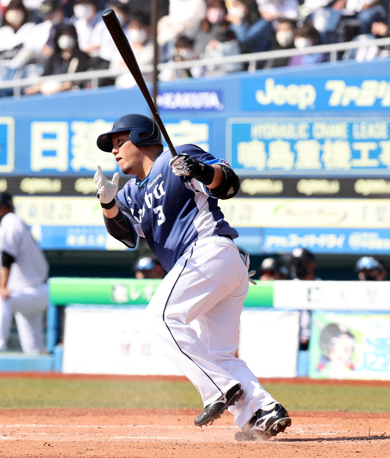 ロッテ対西武　3回表西武2死二塁、山川は適時打を放つ（撮影・浅見桂子）