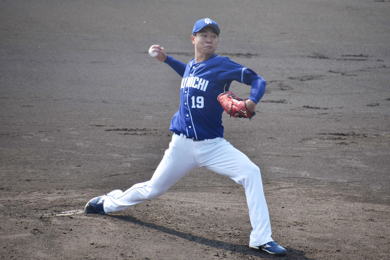 教育リーグ阪神戦に先発し、5回無失点と好投した中日高橋宏（撮影・古財稜明）
