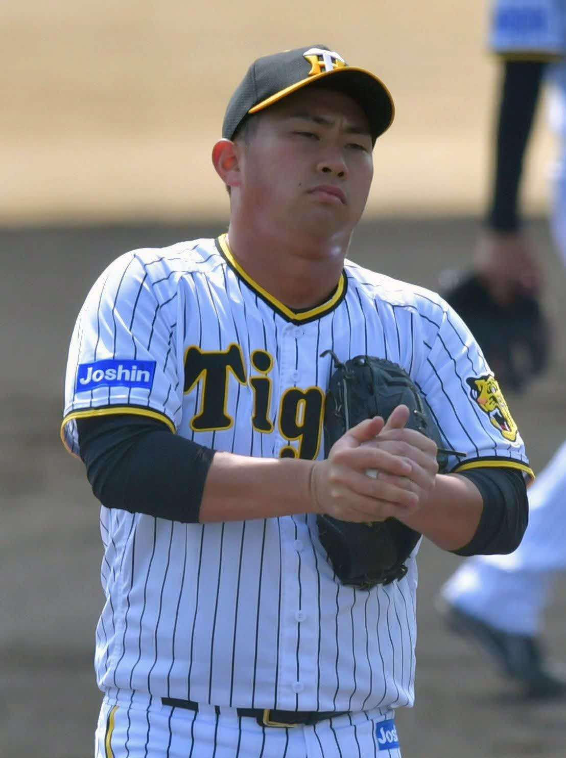 中日戦の1回、先制を許し、厳しい表情を浮かべる阪神桐敷（代表撮影）