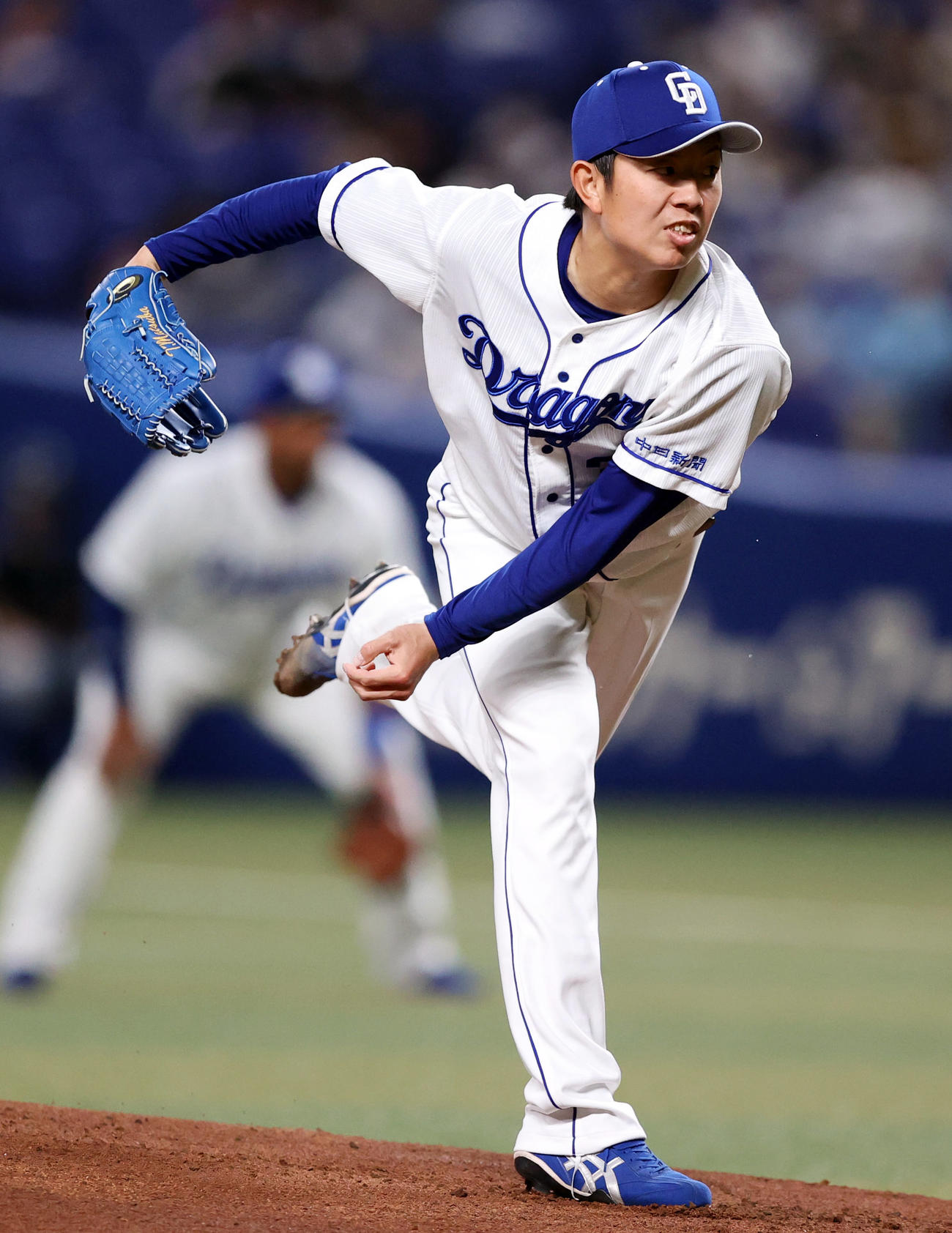 中日対巨人　中日先発の松葉（撮影・狩俣裕三）