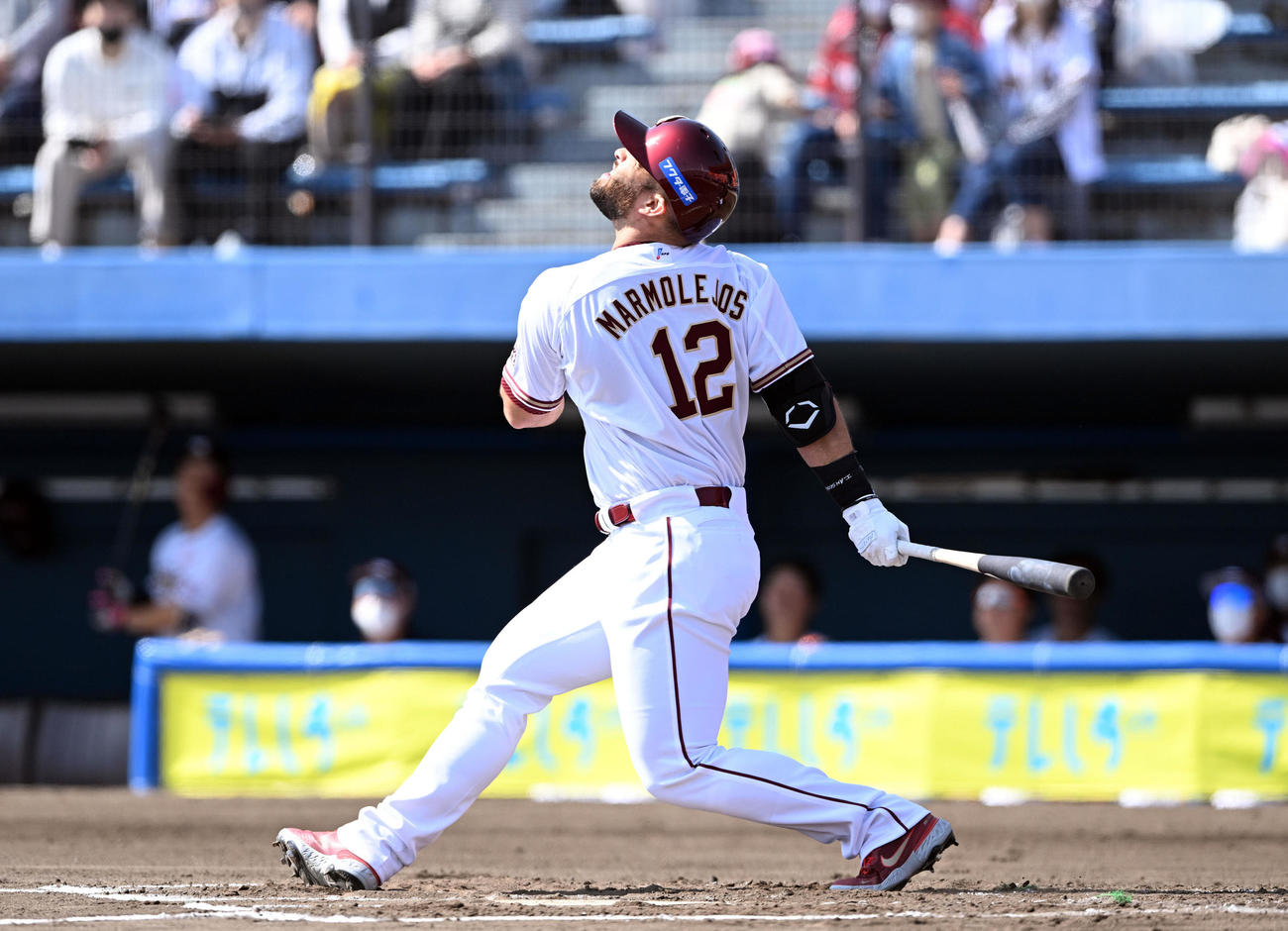楽天対オリックス　1回裏楽天1死二塁、マルモレホスは三飛に倒れる（撮影・滝沢徹郎）