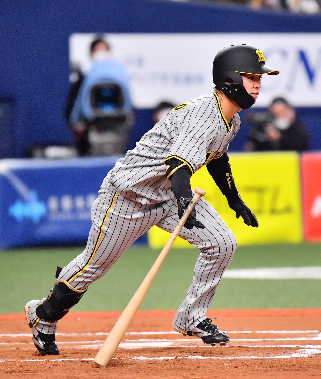 オリックス対阪神　7回表阪神1死三塁、右翼線に勝ち越しの適時三塁打を放つ中野（撮影・和賀正仁）