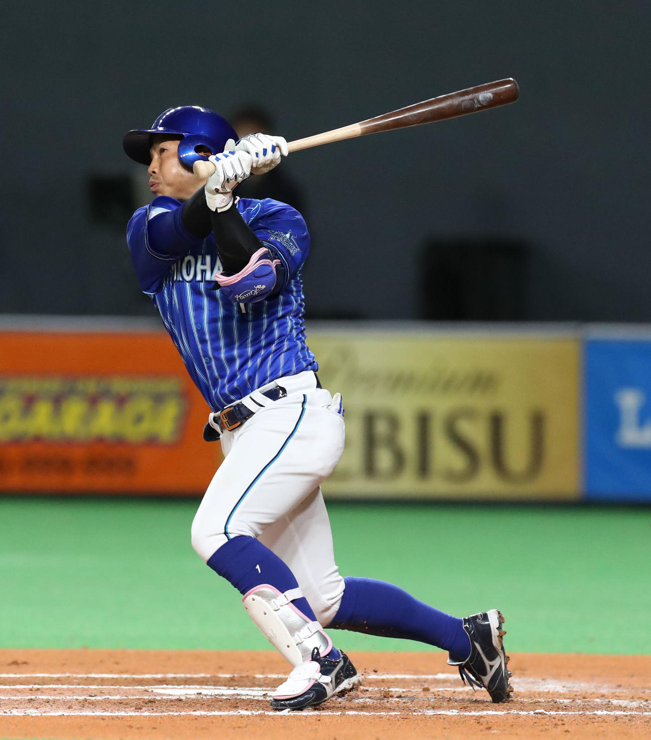 日本ハム対DeNA 7回表DeNA無死、桑原は左越えソロ本塁打を放つ（撮影・佐藤翔太）