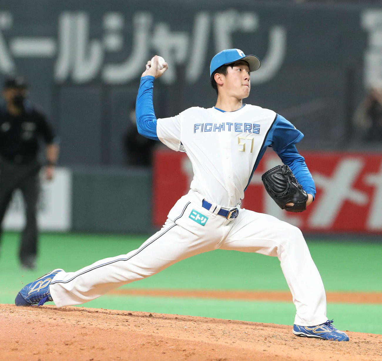 日本ハム対DeNA 9回から登板する日本ハム北山（撮影・佐藤翔太）