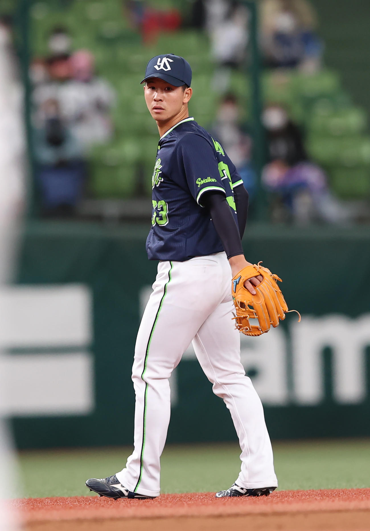 西武対ヤクルト　8回裏から遊撃守備に就いた内山壮（撮影・河野匠）