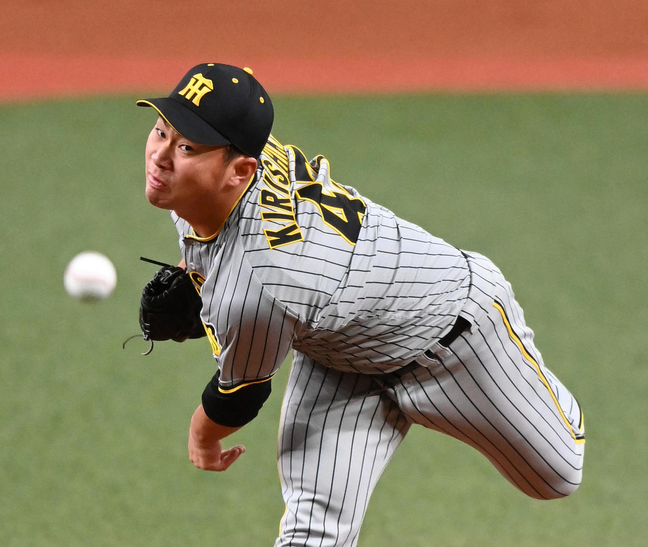 オリックス対阪神　力投する阪神先発の桐敷（撮影・前岡正明）