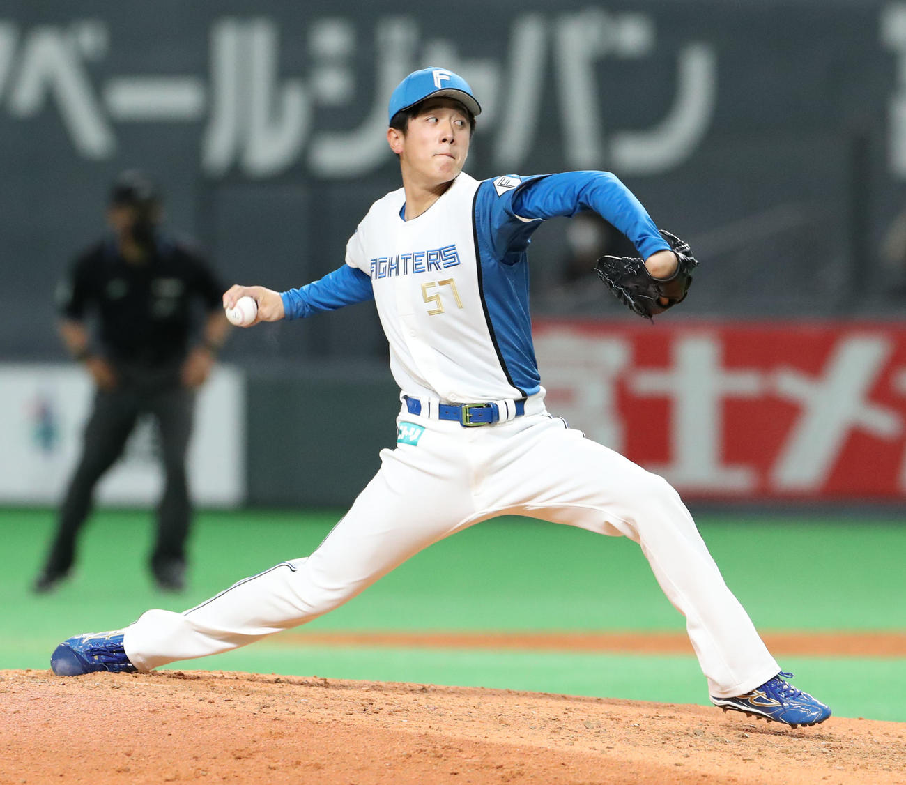 日本ハム対DeNA　日本ハム4番手で登板する北山（2022年3月18日撮影）