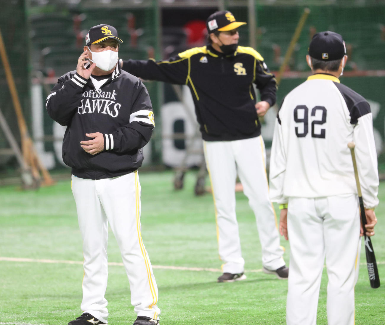 クイックについて話をする藤本博史監督（撮影・梅根麻紀）