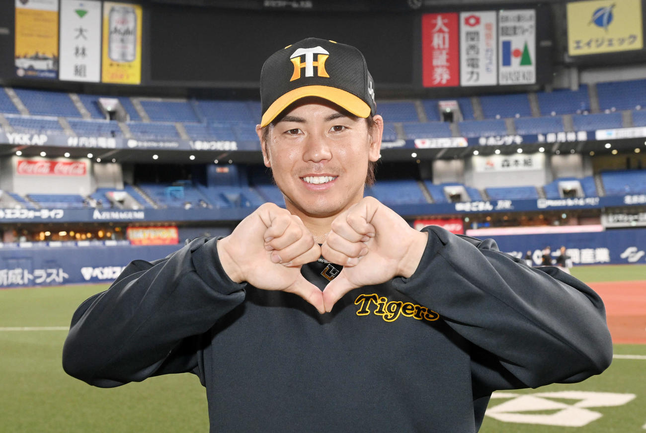 スライドショー 阪神梅野 ファンが考えた22年本塁打パフォーマンス 発表 プロ野球 日刊スポーツ