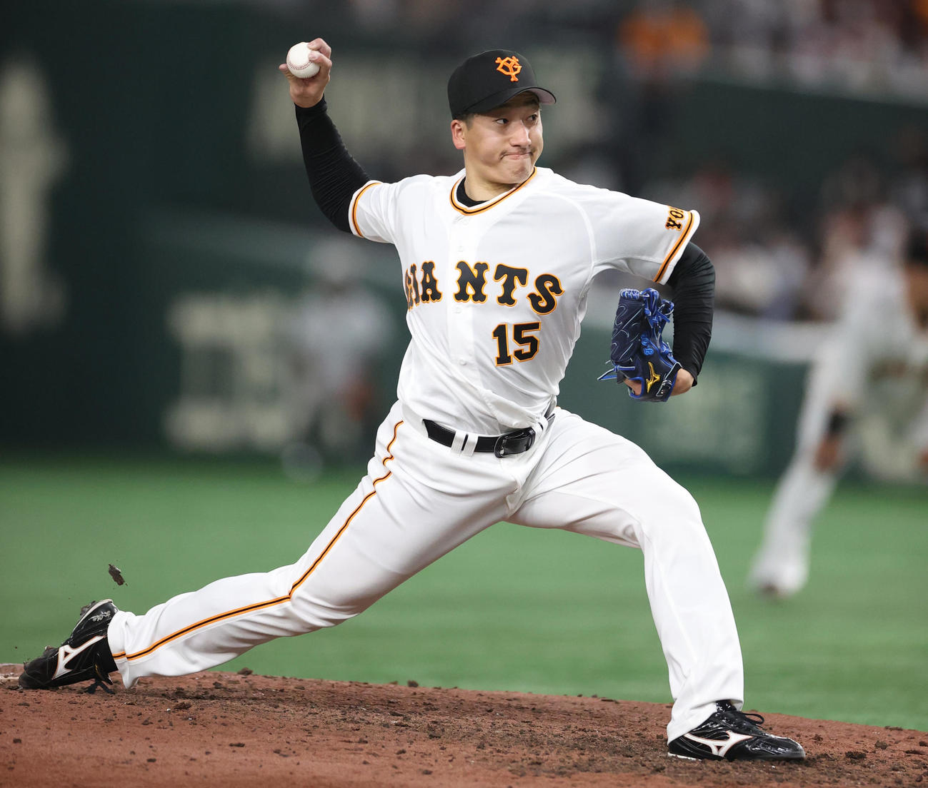 巨人対中日　9回表から登板し、プロ1球目を投げる大勢（撮影・狩俣裕三）