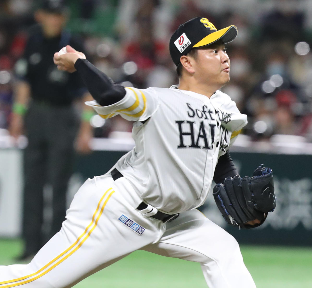 ソフトバンク対日本ハム　8回表から登板した津森（撮影・屋方直哉）