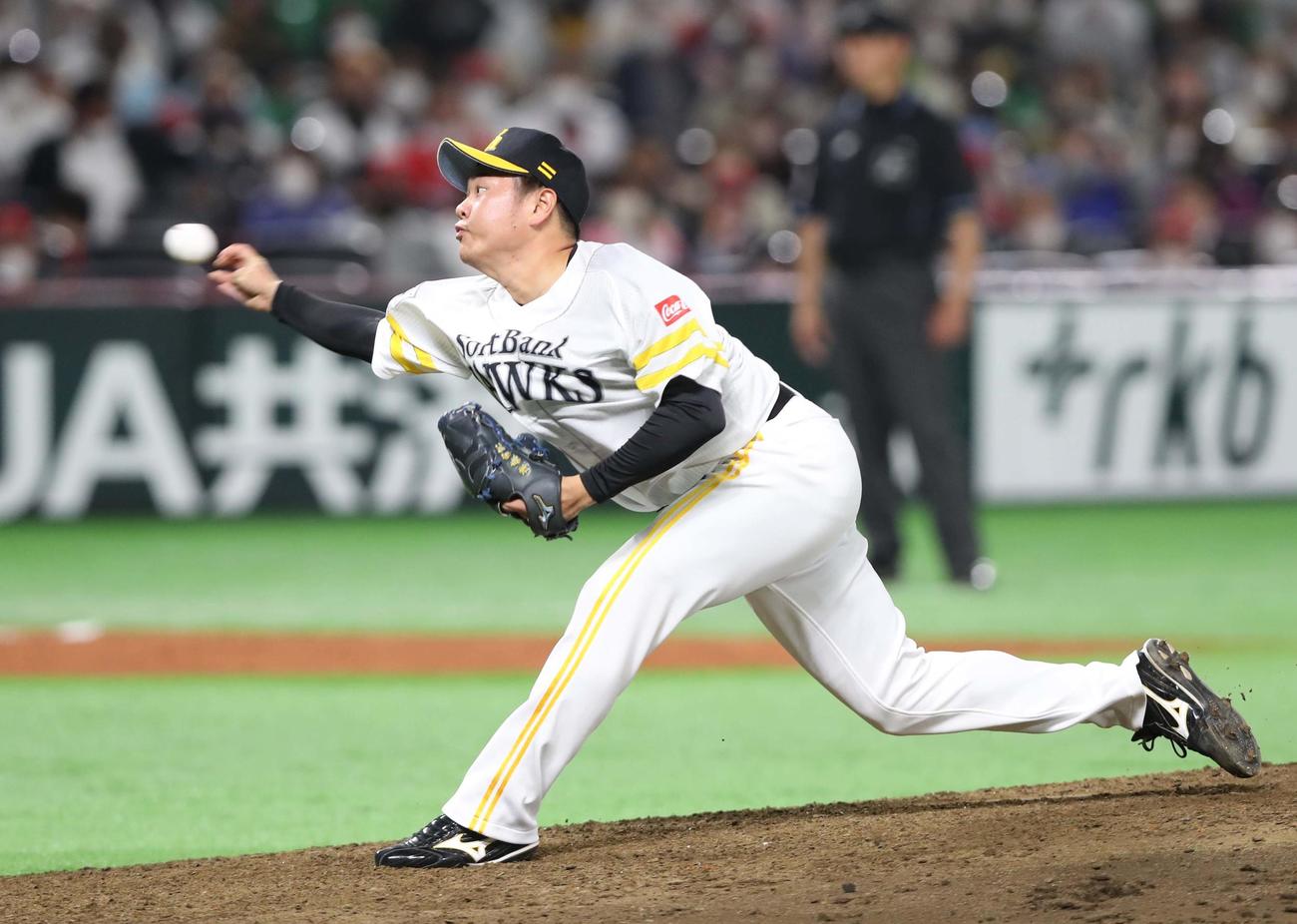 ソフトバンク対日本ハム　8回に登板の津森（撮影・黒川智章）