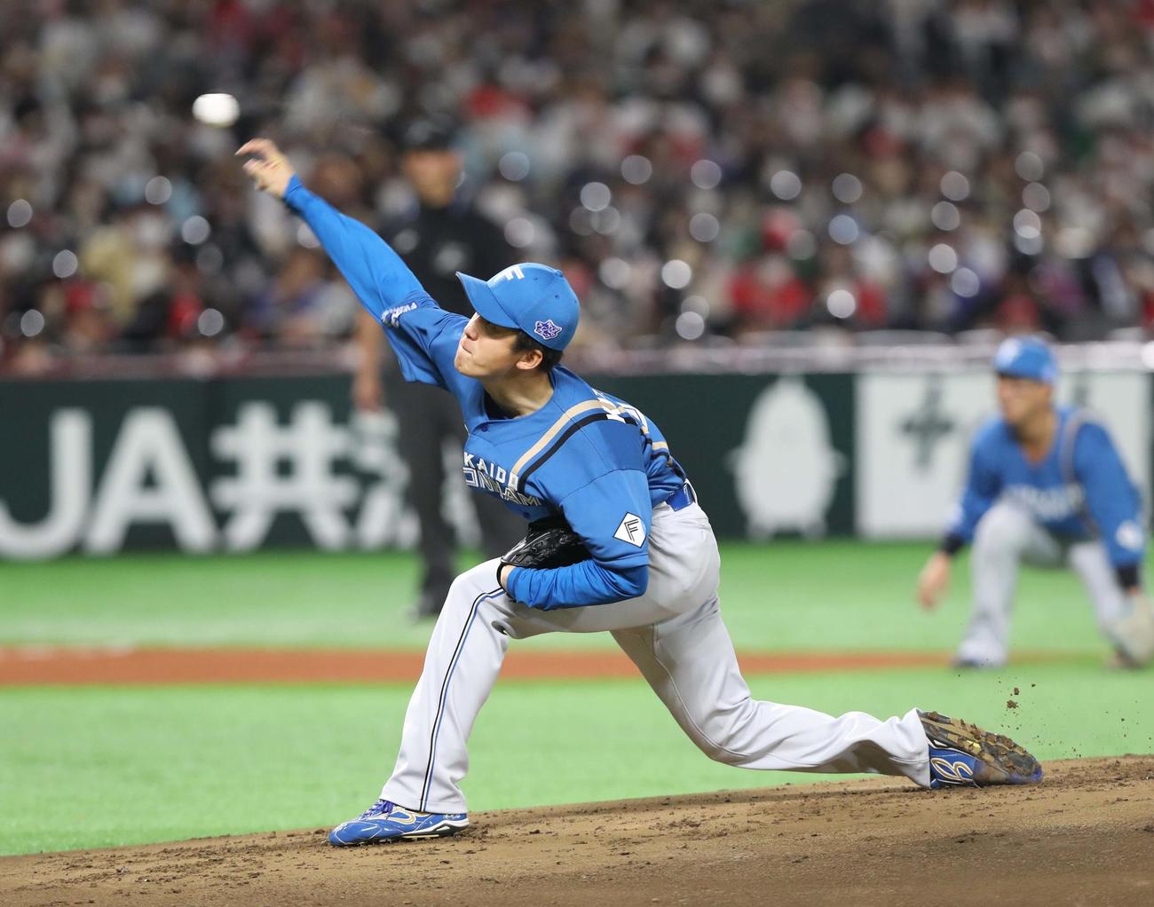 ソフトバンク対日本ハム　日本ハム先発の北山（撮影・黒川智章）