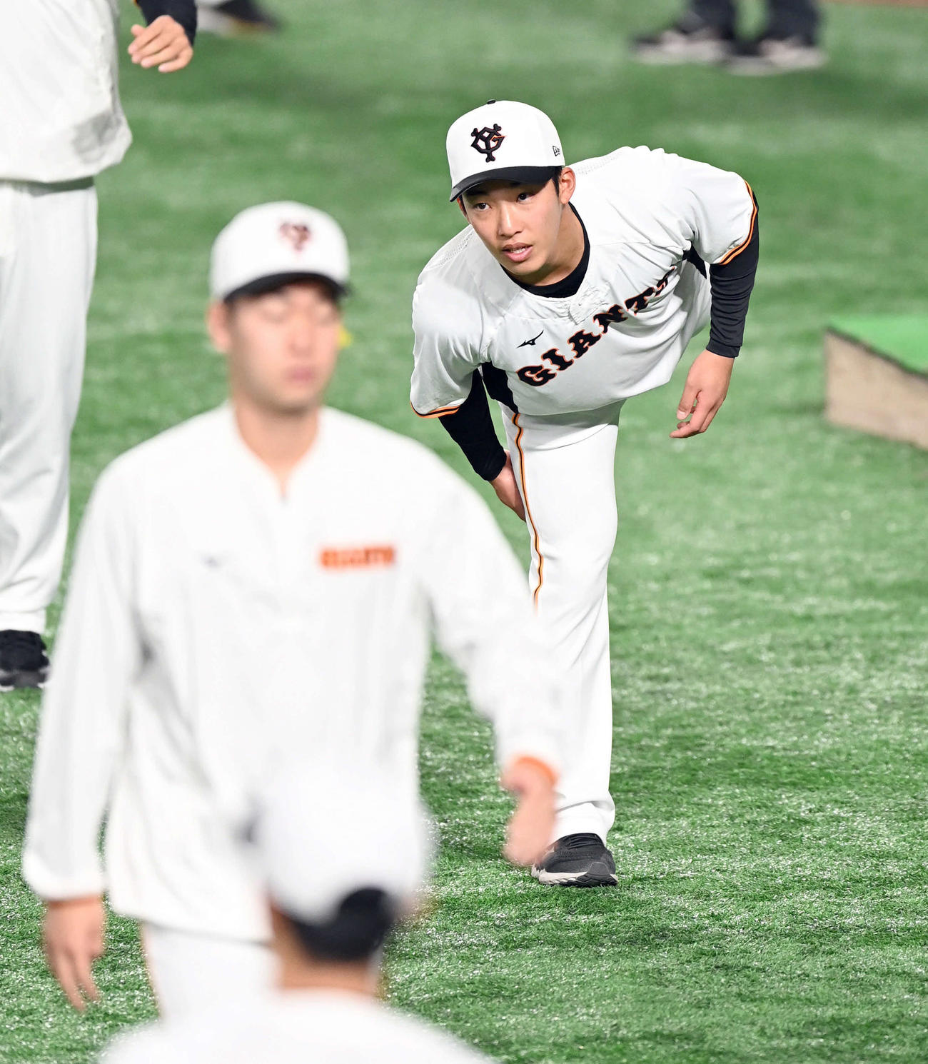 巨人対中日　アップする巨人赤星（撮影・たえ見朱実）