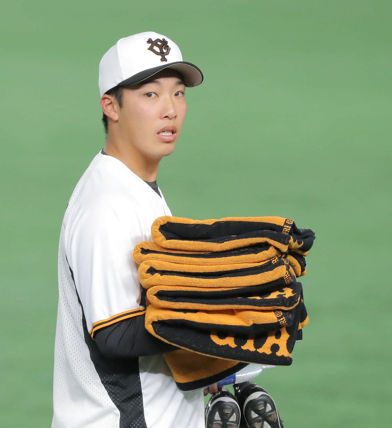 巨人対中日　試合前、練習に臨む巨人赤星（撮影・河田真司）