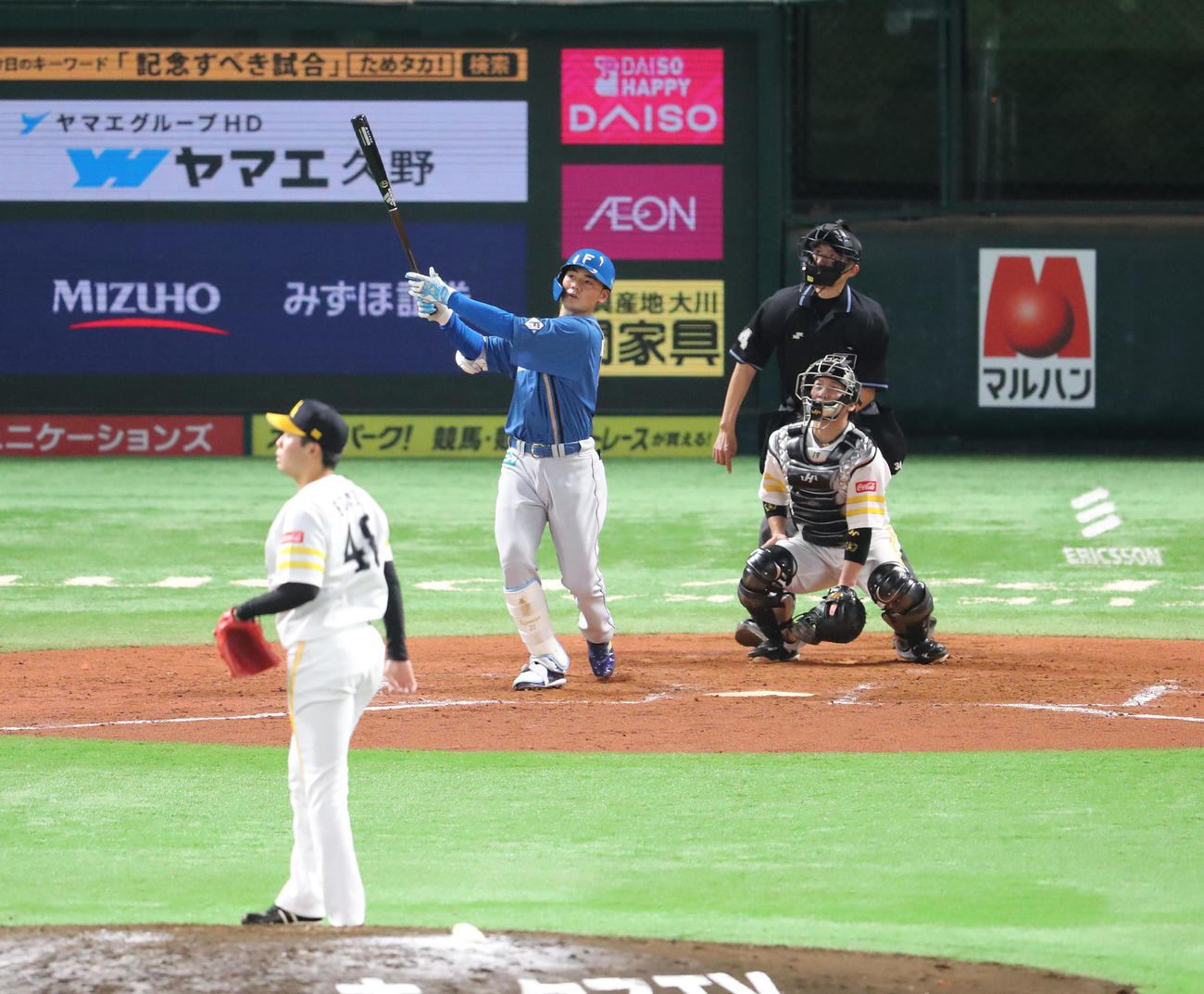 ソフトバンク対日本ハム　9回表日本ハム1死、清宮幸太郎は右越え本塁打を放つ（撮影・梅根麻紀）